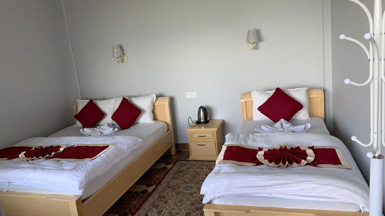 Hotel Pristine Himalaya Покхара Экстерьер фото