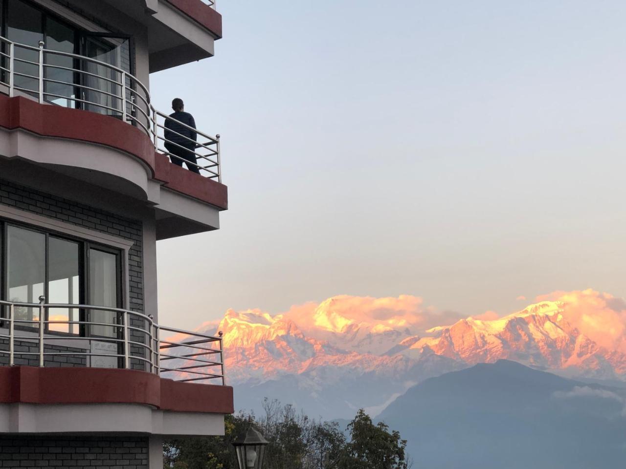 Hotel Pristine Himalaya Покхара Экстерьер фото
